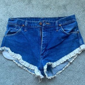 Wrangler jean shorts with white lace detail